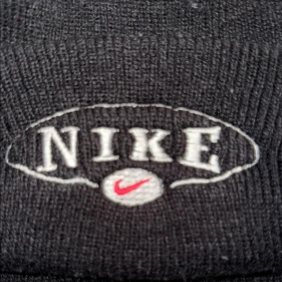 Nike Black Beanie - Picture 4 of 4